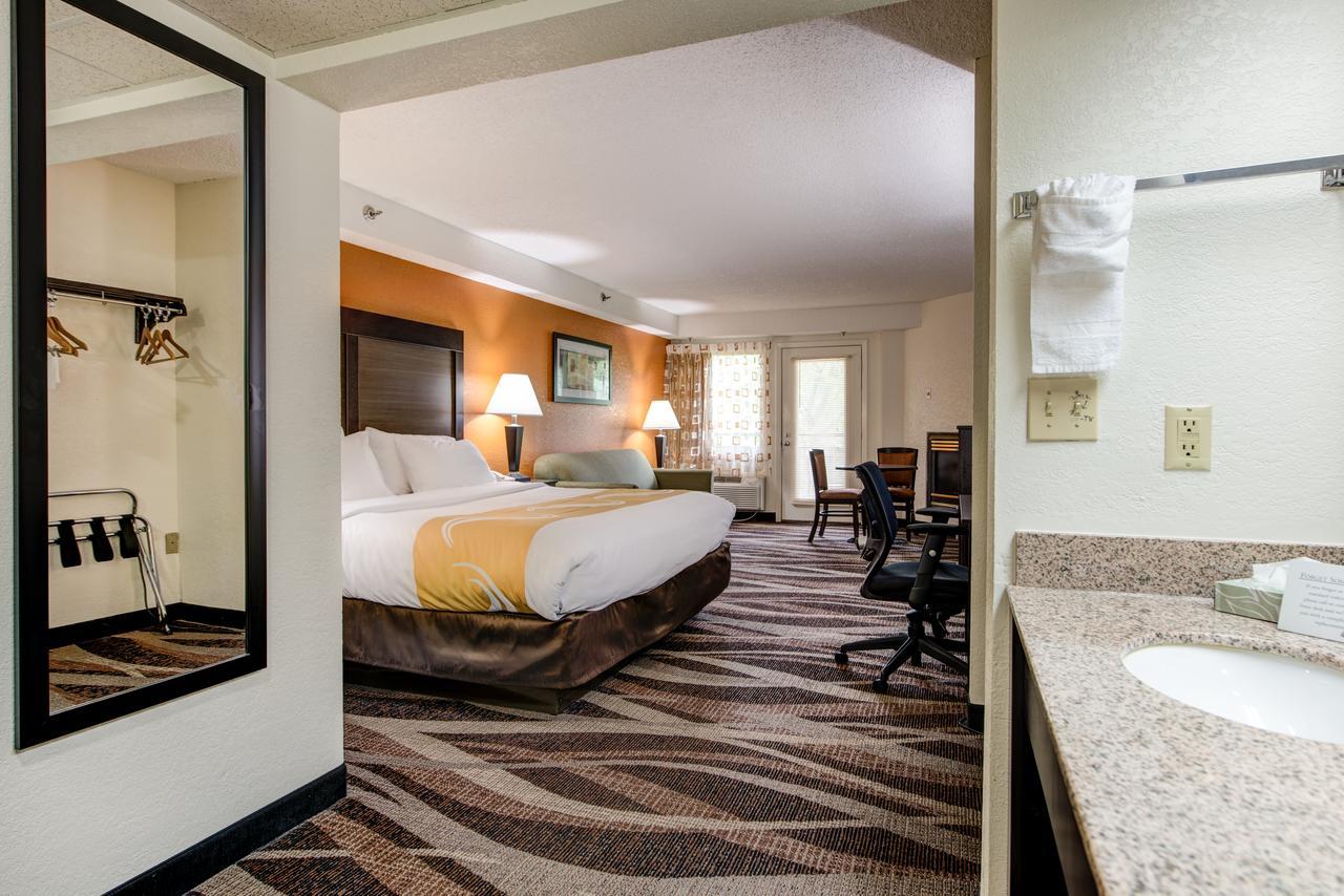 King Room with Mountain View