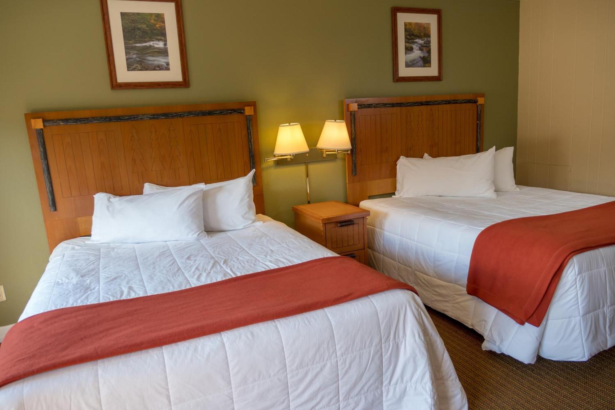 River View Queen Guestroom